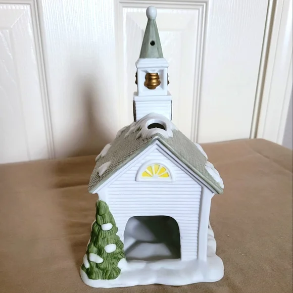 Partylite The Church Tealight Holder - Holiday/Christmas Decor - Picture 3 of 7